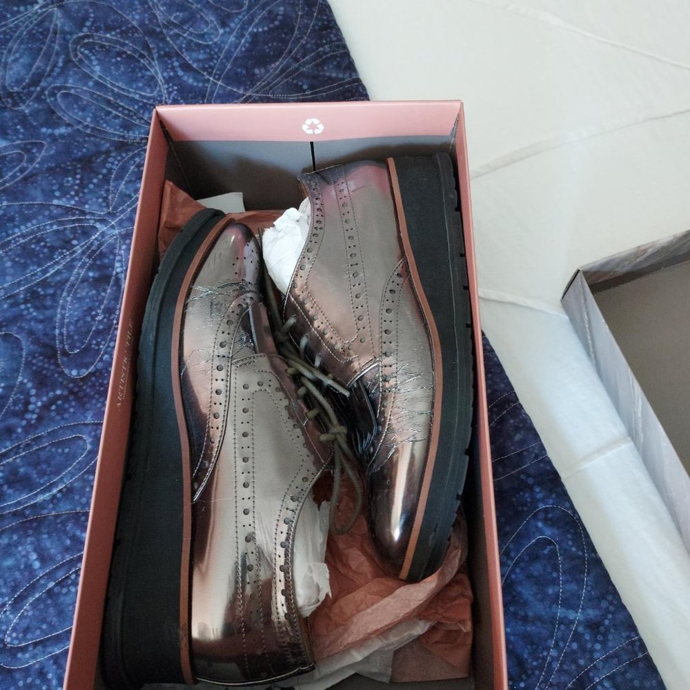 Gently worn Franco Sarto Gunmetal Autumn oxfords, 7.5 - Picture 9 of 10
